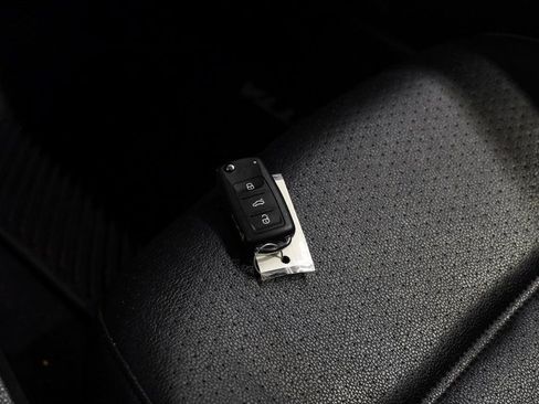 Used 2017 Volkswagen Jetta SE image 63