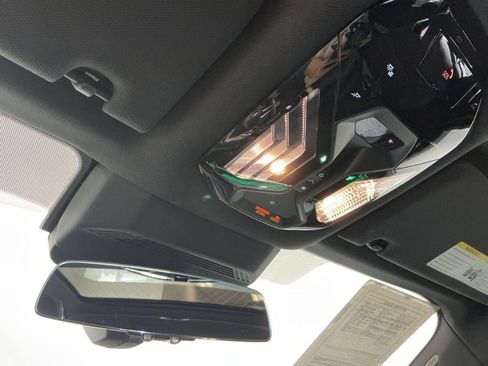 Used 2023 BMW 760i xDrive image 19