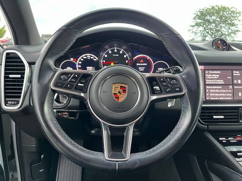 Used 2020 Porsche Cayenne AWD/4WD image 32