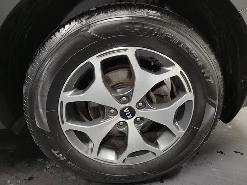 Used 2021 Kia Telluride EX image 10