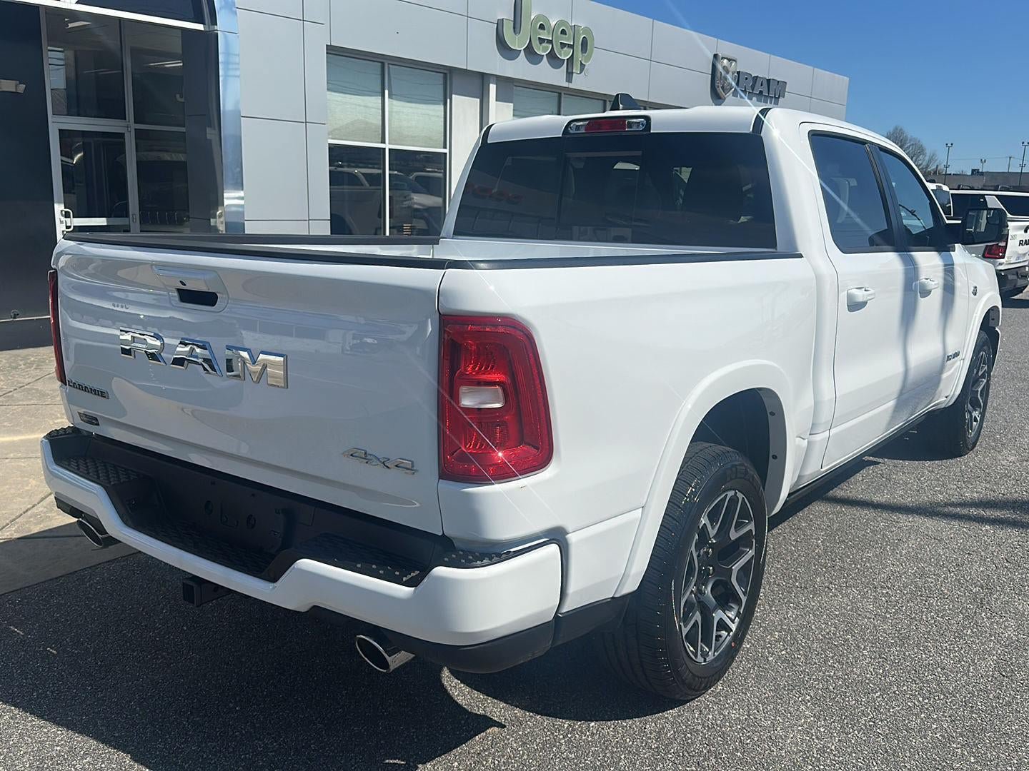New 2026 RAM 1500 Laramie w/ Laramie Preferred Package AWD/4WD image 12