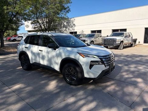 Used 2024 Nissan Rogue S AWD/4WD image 5