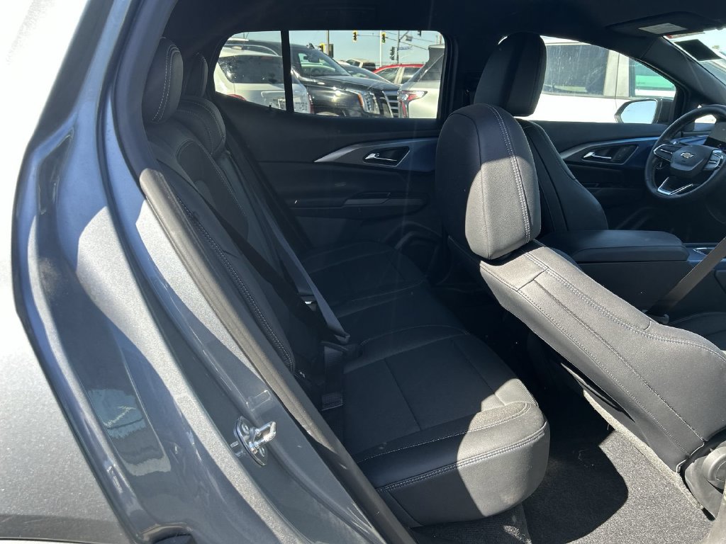 Used 2024 Chevrolet Equinox EV LT w/ LPO, Blackout Package FWD image 32