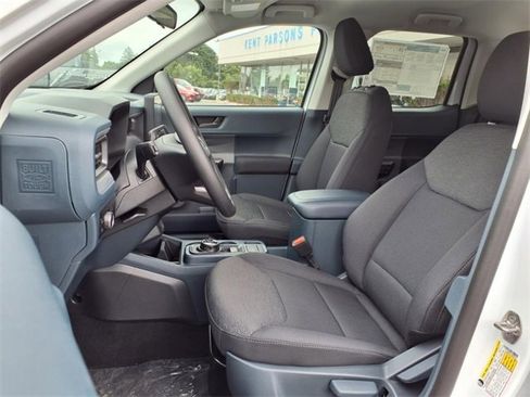 New 2025 Ford Maverick XL image 9