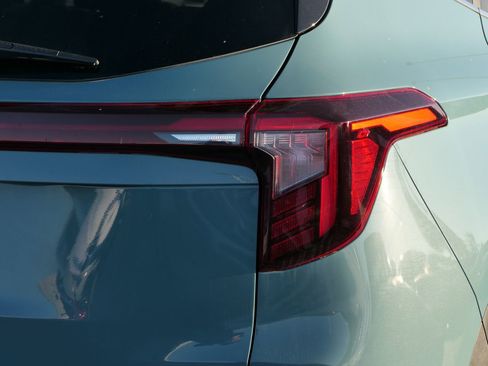 New 2026 Kia Seltos EX w/ EX Sunroof Package image 3