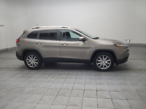 Used 2018 Jeep Cherokee Limited w/ Technology Group AWD/4WD image 11
