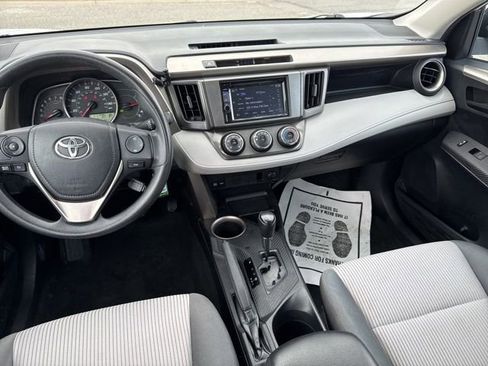 Used 2014 Toyota RAV4 LE AWD/4WD image 19