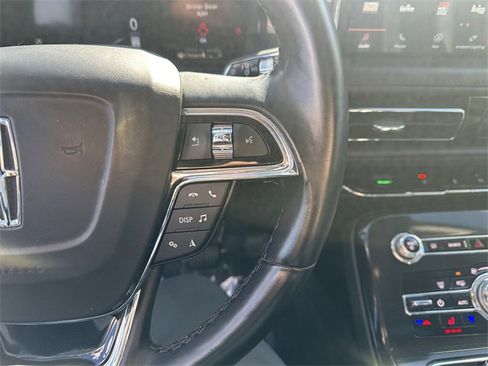 Certified 2022 Lincoln Nautilus Reserve image 29