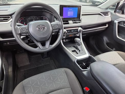 Used 2024 Toyota RAV4 XLE w/ Convenience Package FWD image 7