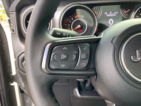 Used 2023 Jeep Wrangler Unlimited Sport AWD/4WD image 19