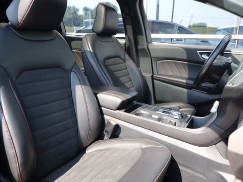 Certified 2024 Ford Edge ST-Line AWD/4WD image 38