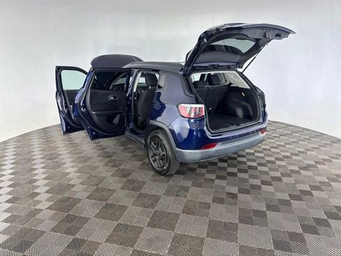 Used 2018 Jeep Compass Sport w/ Tech Group FWD image 20
