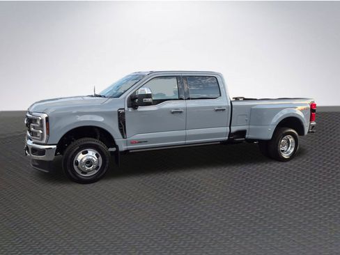 New 2026 Ford F350 King Ranch w/ Chrome Package image 2