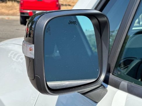 Used 2023 Jeep Renegade Latitude AWD/4WD image 54