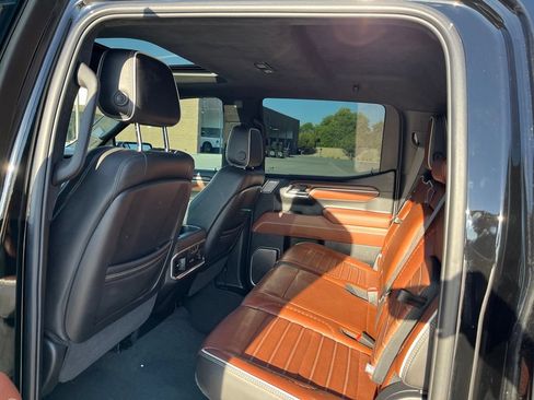 Used 2025 GMC Sierra 1500 Denali Ultimate AWD/4WD image 17