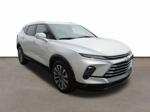 Used 2023 Chevrolet Blazer Premier w/ Enhanced Convenience Package AWD/4WD image 7