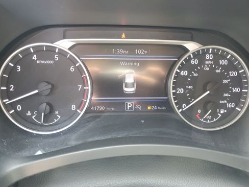 Used 2025 Nissan Sentra SR FWD image 15