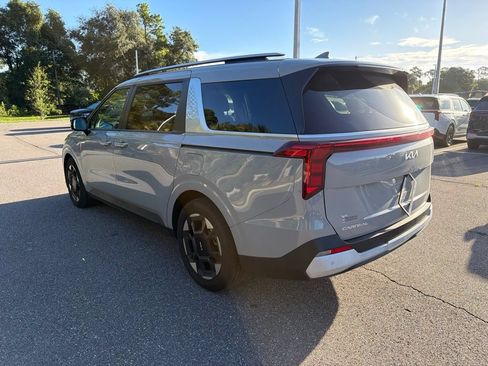 Certified 2025 Kia Carnival EX FWD image 7