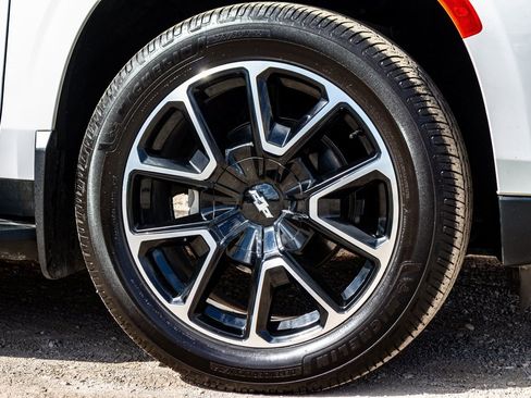 Used 2022 Chevrolet Tahoe RST w/ Luxury Package image 10