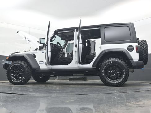 Used 2023 Jeep Wrangler Unlimited w/ 8.4" Radio Group AWD/4WD image 46