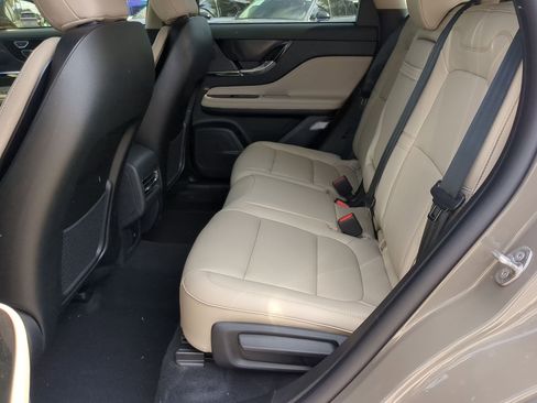 New 2026 Lincoln Corsair Premiere image 21