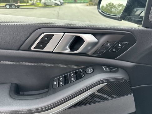Used 2022 BMW X5 M50i AWD/4WD image 15