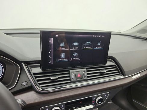 Used 2023 Audi Q5 2.0T Premium Plus w/ Premium Plus Package AWD/4WD image 14