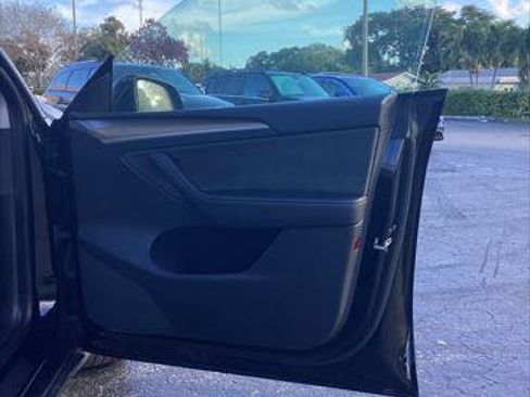Used 2023 Tesla Model Y Long Range image 16