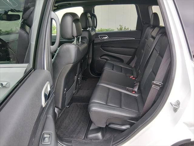 Certified 2022 Jeep Grand Cherokee Limited AWD/4WD image 12