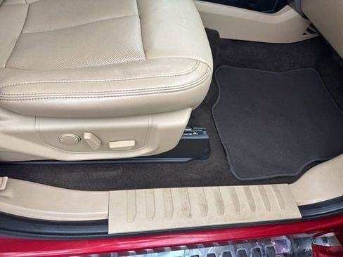 Used 2019 Ford F150 Lariat image 39