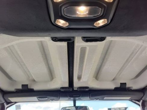 Used 2021 Jeep Wrangler Unlimited Sahara image 23