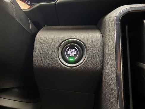Used 2025 GMC Acadia AT4 AWD/4WD image 16