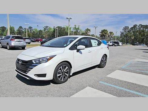 New 2025 Nissan Versa SV w/ Trunk Package FWD image 22