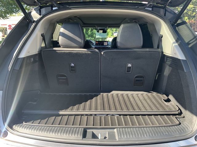 Used 2024 Acura MDX w/ Technology Package AWD/4WD image 38