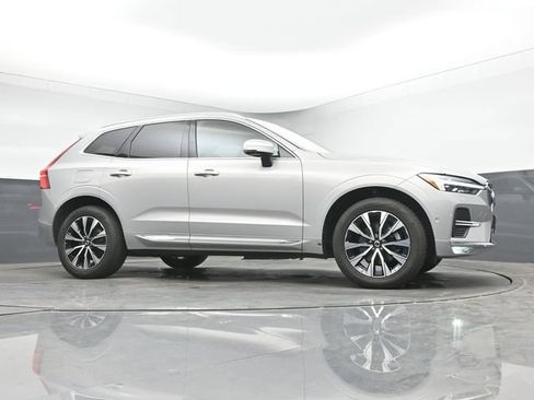 Used 2023 Volvo XC60 B5 Plus w/ Climate Package AWD/4WD image 10
