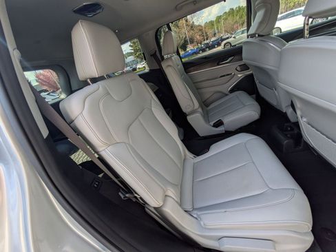 Used 2021 Jeep Grand Cherokee L Overland w/ Advanced Protech Group III image 29