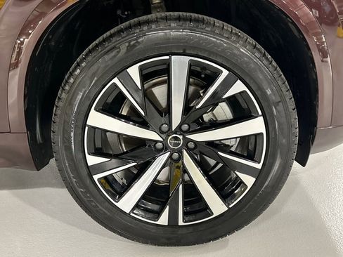 Used 2025 Volvo XC90 B6 Core w/ Climate Package AWD/4WD image 8