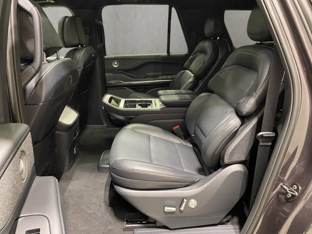 New 2027 Lincoln Navigator L Reserve w/ Jet Appearance Package AWD/4WD image 23