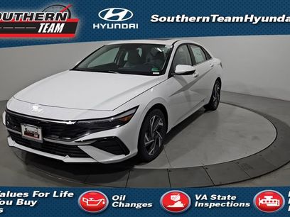 New 2025 Hyundai Elantra Limited w/ Cargo Package