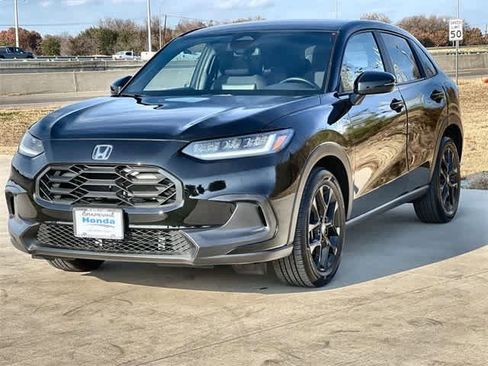 Certified 2025 Honda HR-V Sport image 2