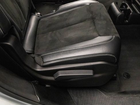 Used 2024 Jeep Grand Cherokee L Laredo image 37