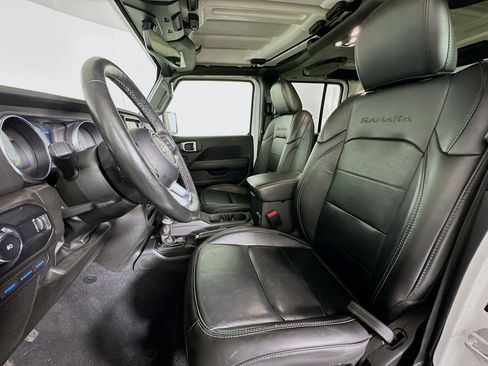 Used 2023 Jeep Wrangler Sahara w/ Cold Weather Group image 13