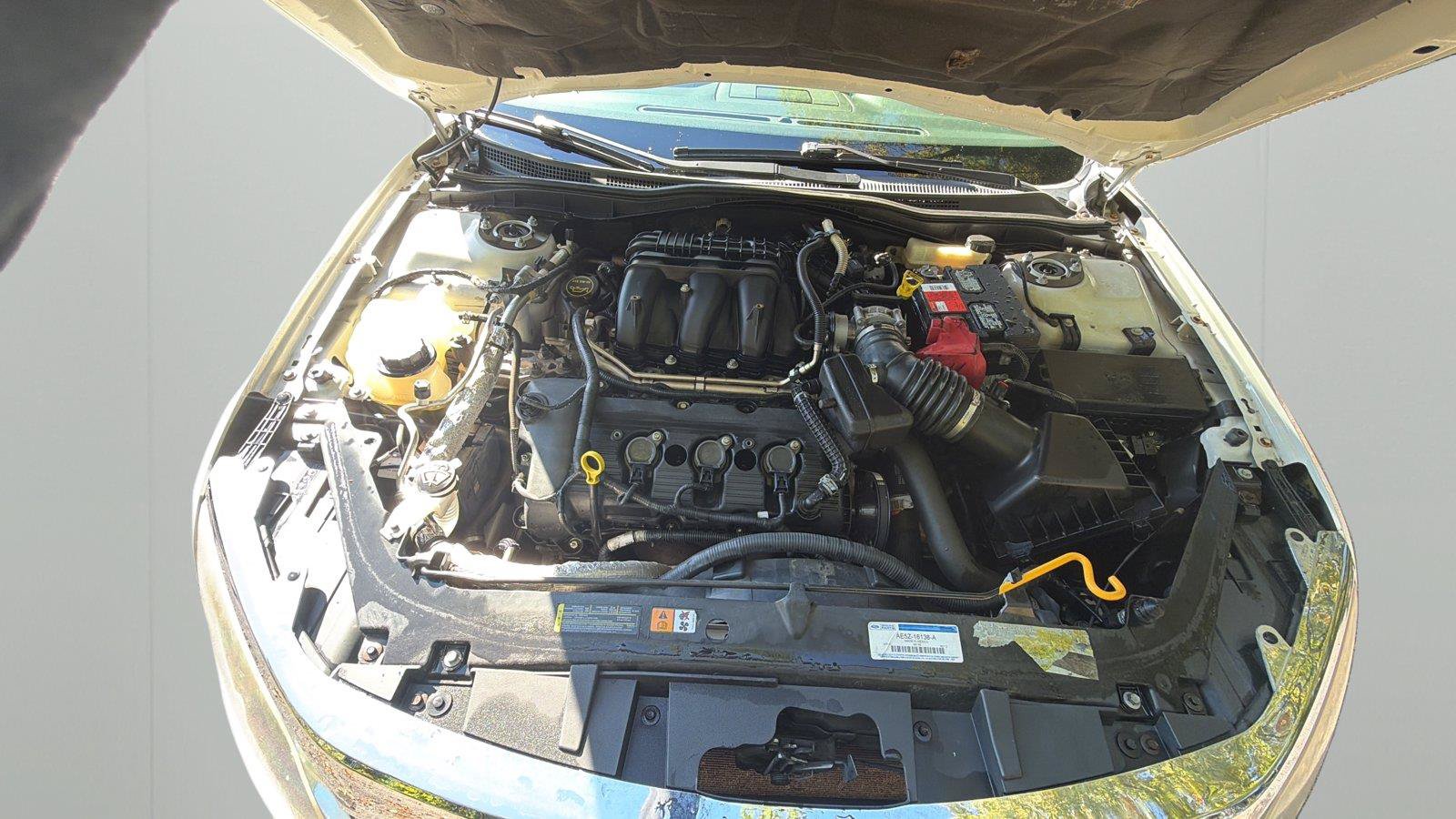 Used 2010 Ford Fusion SEL FWD image 9