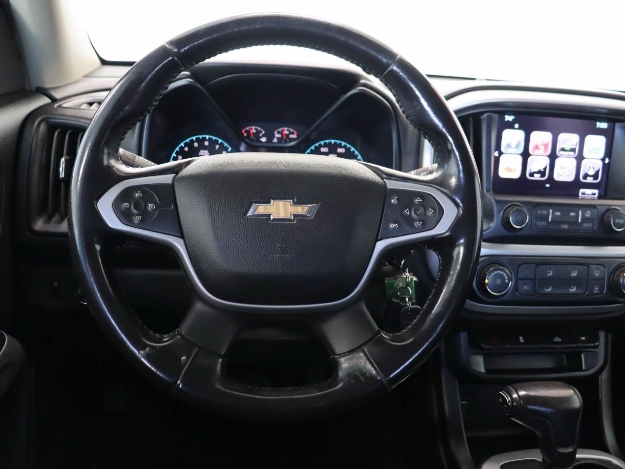 Used 2017 Chevrolet Colorado LT w/ LT Convenience Package RWD image 9