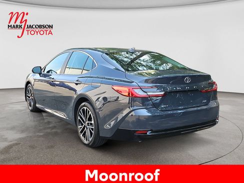 Used 2025 Toyota Camry XLE FWD image 14