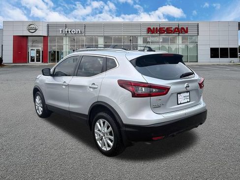 Used 2020 Nissan Rogue Sport SV FWD image 5