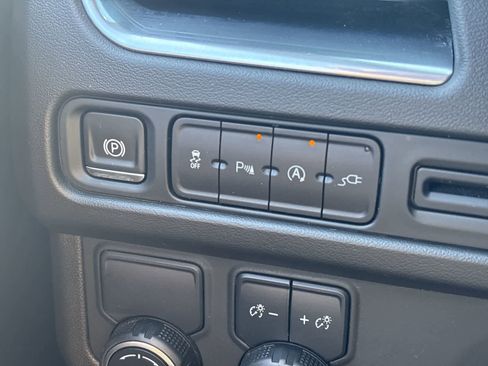 Used 2021 Chevrolet Tahoe LS image 31