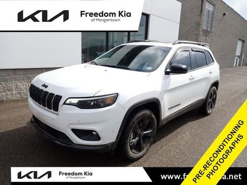 Used 2023 Jeep Cherokee Altitude Lux w/ Lux Elite Package image 1
