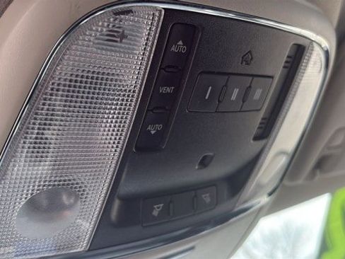 Used 2012 Jeep Grand Cherokee Laredo image 17