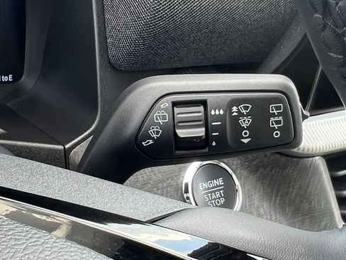 Used 2025 Ford Explorer Platinum w/ LUX Leather Package AWD/4WD image 35